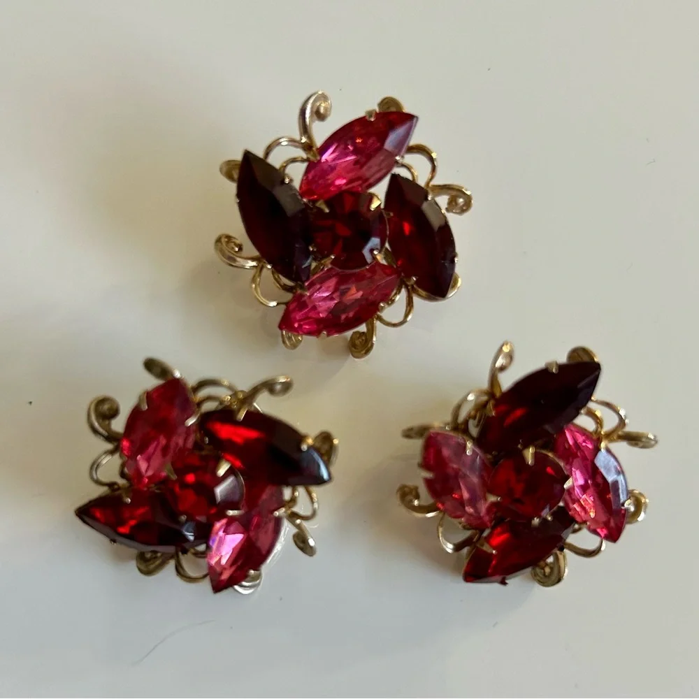 STUNNING vintage brooch and earrings set